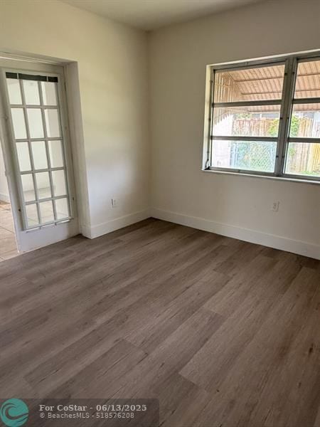 Building Photo - 237 E Ilex Dr