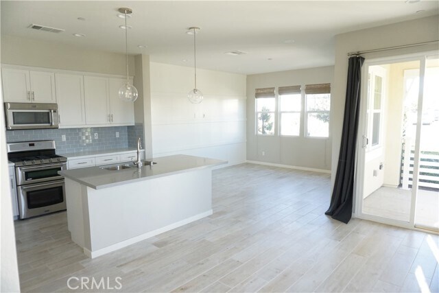 Building Photo - 163 Patria