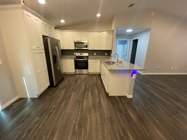 Building Photo - 20 Malauka Cir