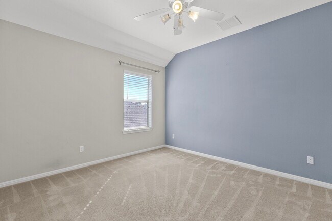 Building Photo - 2406 Sweetwater Ln