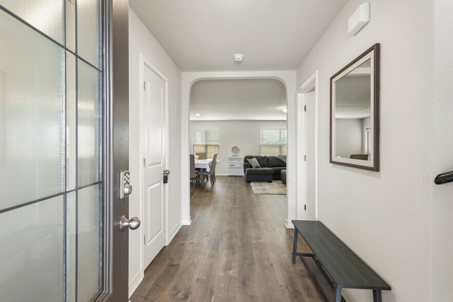 Building Photo - 4773 Chalk