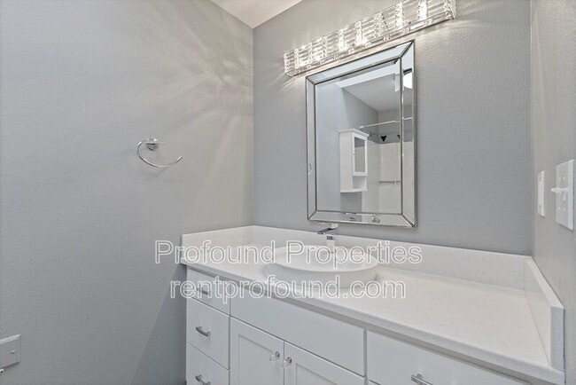 Building Photo - 9045 SW Pinto Ct