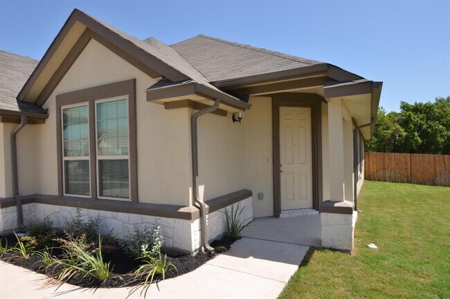 Building Photo - 5608 Anaheim Ave