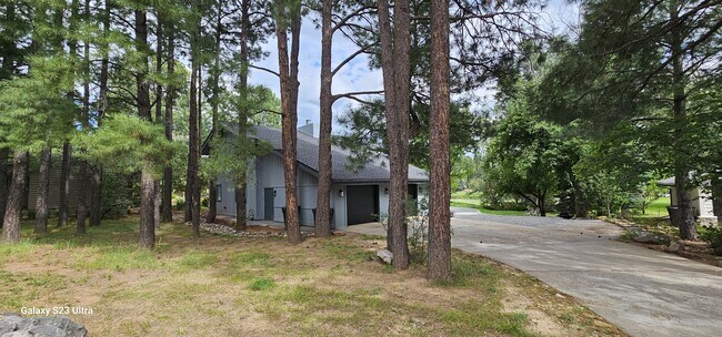Building Photo - 2280 N Southern Hills Dr
