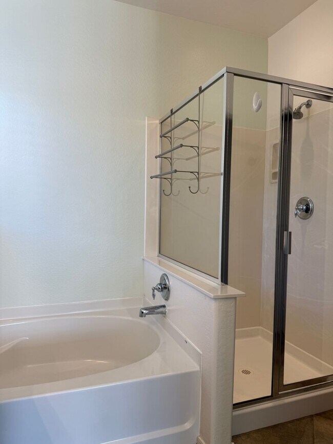 Building Photo - Beautiful 3 Bedroom + Office/Den In Highlands Ranch, Chino Valley