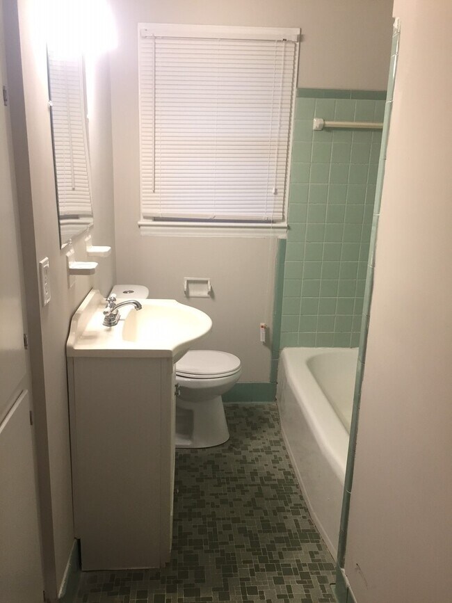 Building Photo - Converse Heights 3Bd/2Ba, 1684SF