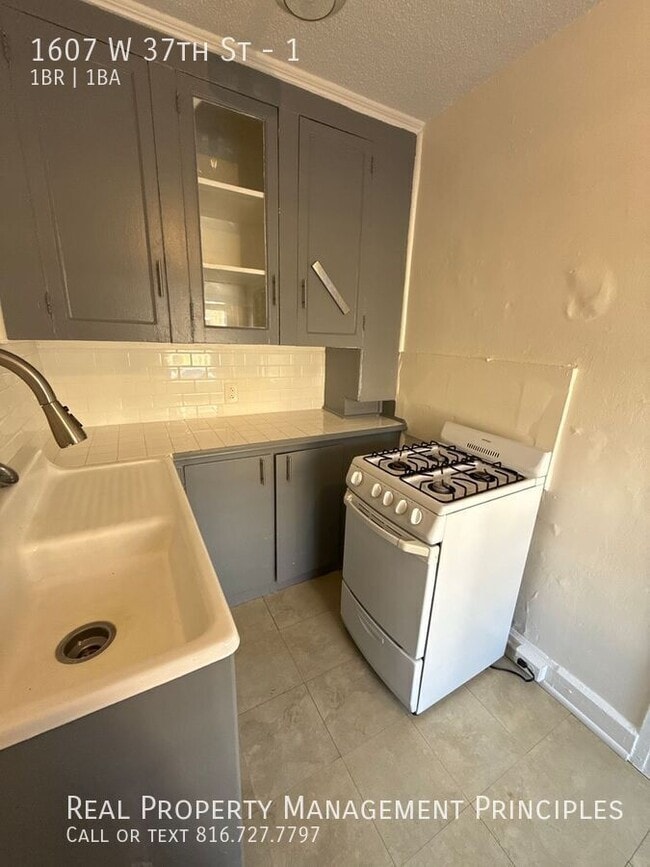 Building Photo - 1607 W 37th St