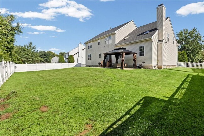 Building Photo - 49 Equestrian Dr