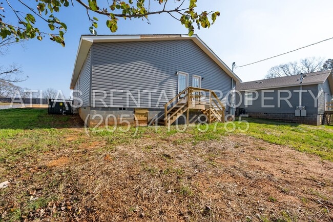 Building Photo - Beautiful 3 Bedroom, 2 Bath Duplex in Childersburg