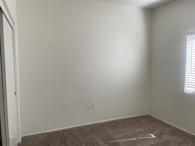 Building Photo - Long-term Rental