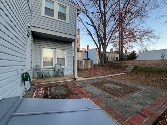 Building Photo - Brookland Grand 4917 sqft 8bd 3.5bth Home | Huge Front Porch | Large Back Yard