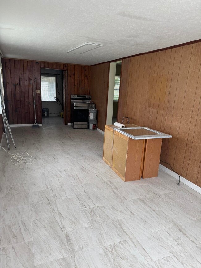 Building Photo - 505 N 43rd St