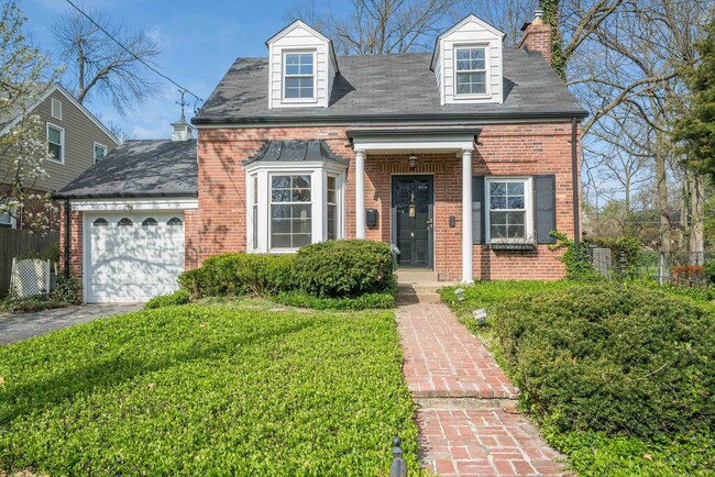 Primary Photo - 2B/1B Charming Single Family home in Glend...