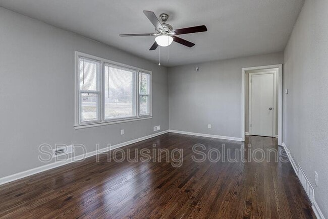 Building Photo - 4811 Martha Truman Rd