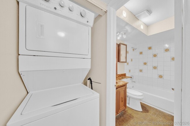 Building Photo - 221 NW 43rd Pl