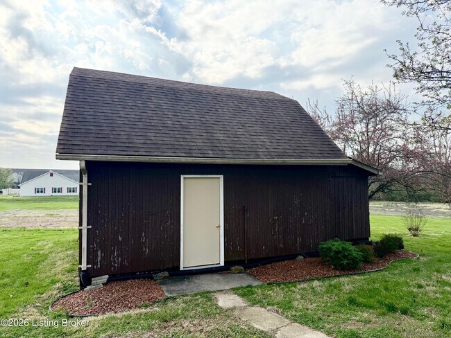 Building Photo - 2610 Veterans Pkwy