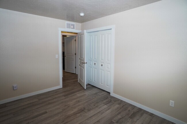 Building Photo - 4272 W Peak Cloud Dr