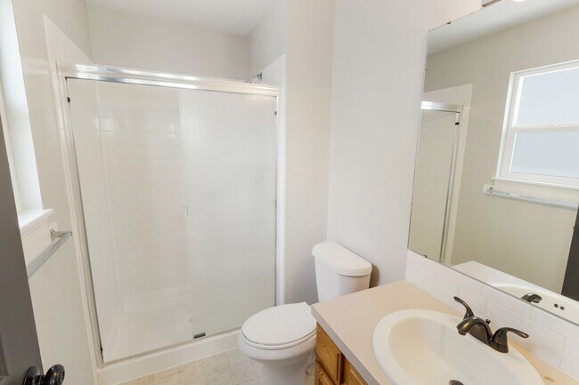 Building Photo - 2488 Sapphire St