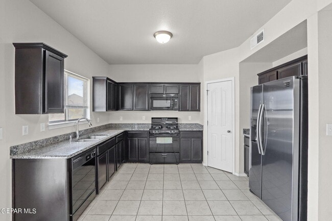 Building Photo - 2240 Decamp Point Pl