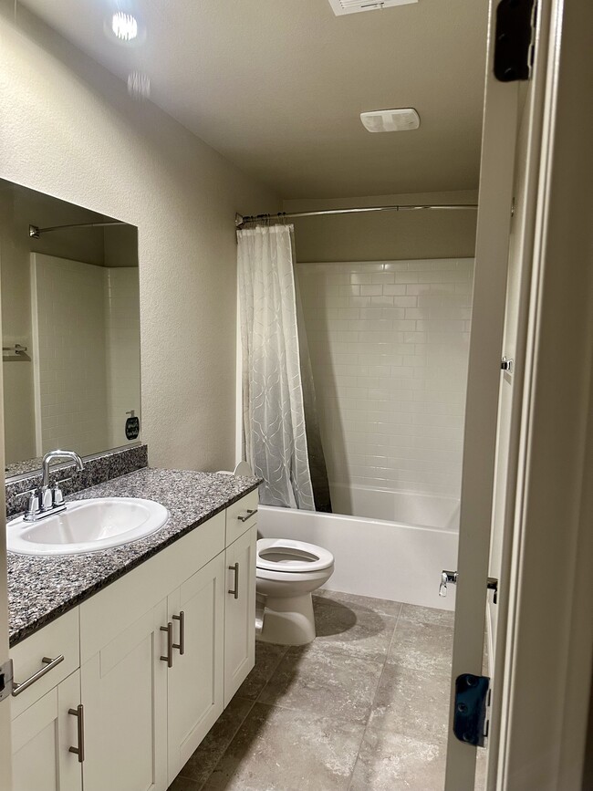 Building Photo - 3816 Antilia Ave