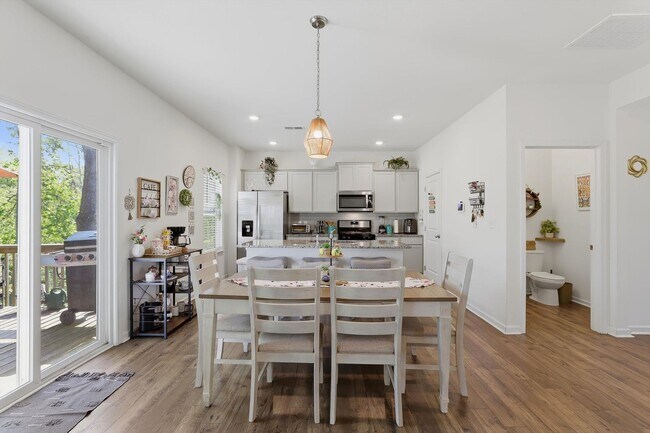 Building Photo - Refined Living in Hardin Valley | Modern Luxury Home with Loft & Outdoor Retreat