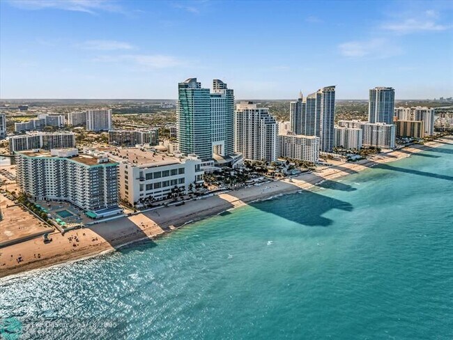 Building Photo - 3725 S Ocean Dr