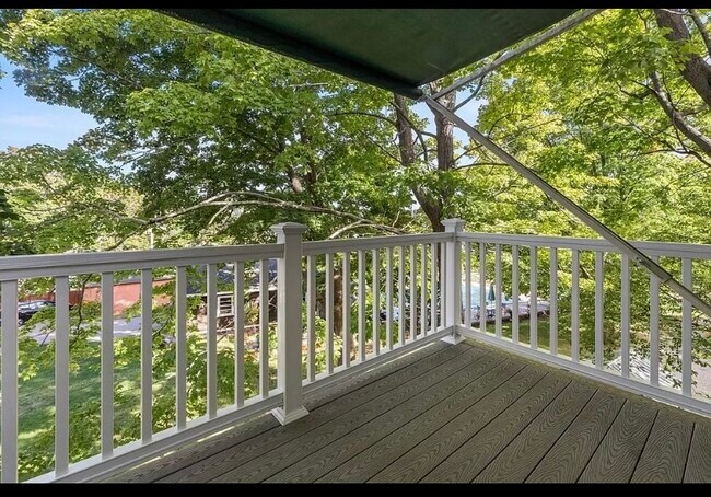 Building Photo - 6 Wells Ave