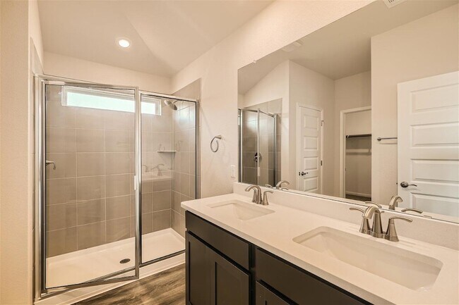 Building Photo - 360 El Capitan Lp