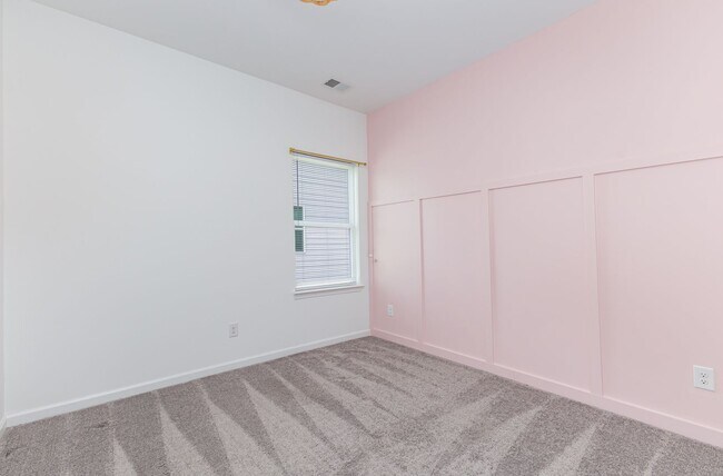 Building Photo - Charming 3-Bedroom Home in Columbia – Avai...