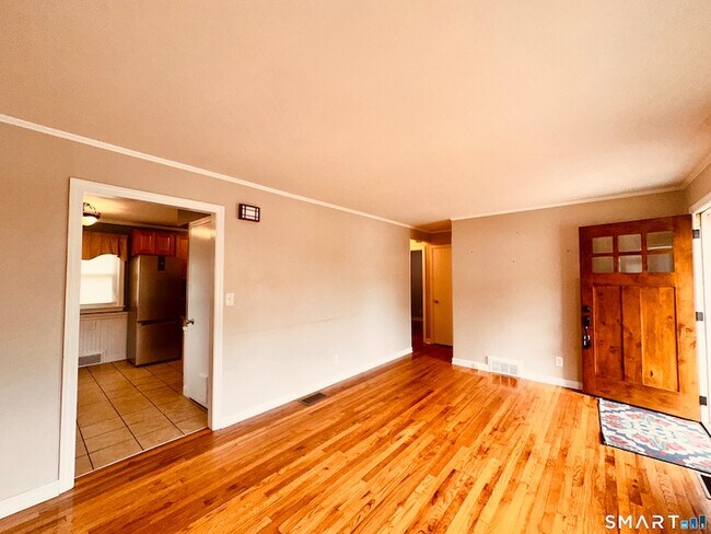 Building Photo - 33 Jepson Ln