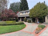 Building Photo - 125 Timberline Ct