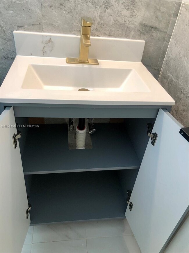 Building Photo - 6890 Liberty St