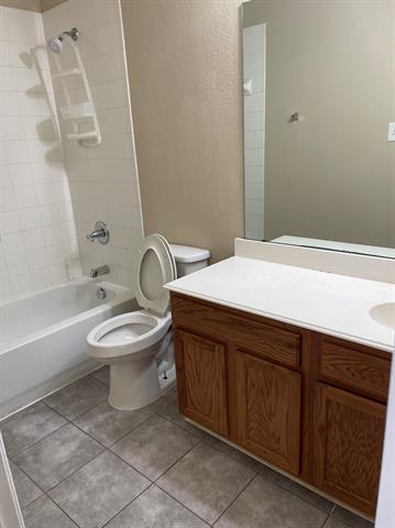 Building Photo - 9895 Cedarcrest Dr