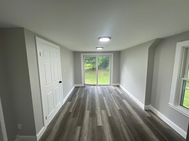 Building Photo - 8 Aspinall Dr