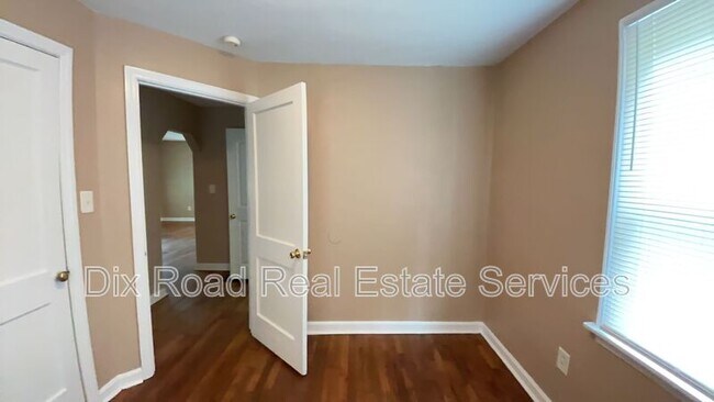 Building Photo - 4008 Jewell Ave