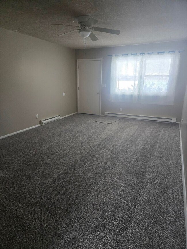 Building Photo - 9757-9763 Toth St. Bridgman