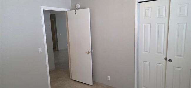 Building Photo - 1304 Anna Palm Way