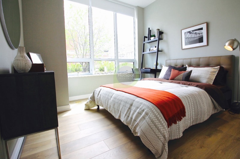 Building Photo - 750 N Hudson Ave