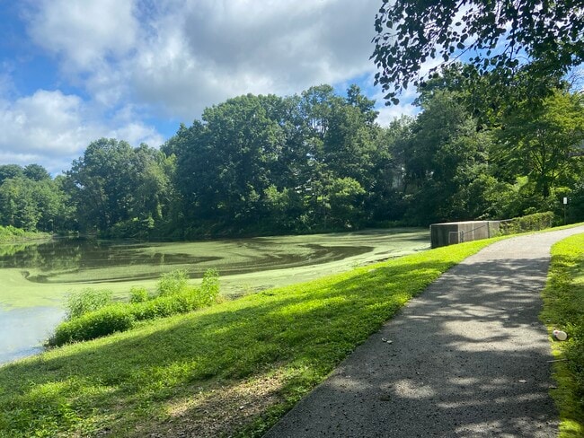 Building Photo - 14217 Ballinger Ter