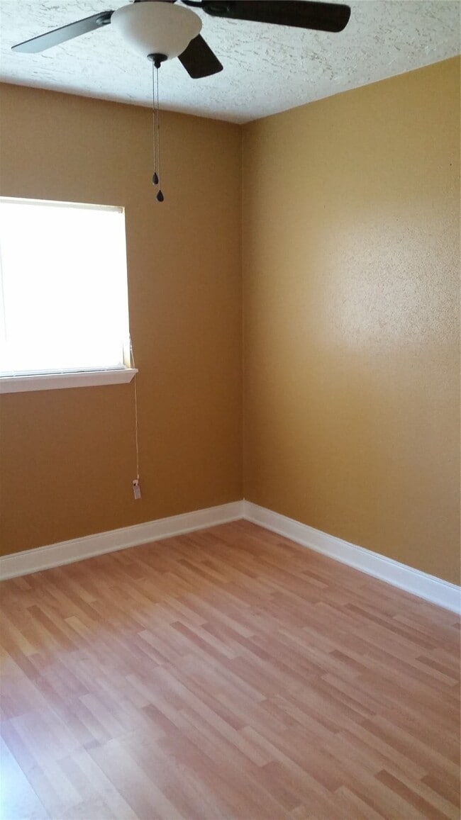 Building Photo - 10927 Wilkenburg Dr