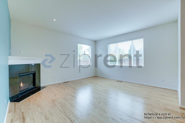 Building Photo - 426 125th Pl SE