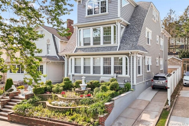 Building Photo - 148-19 87th Ave