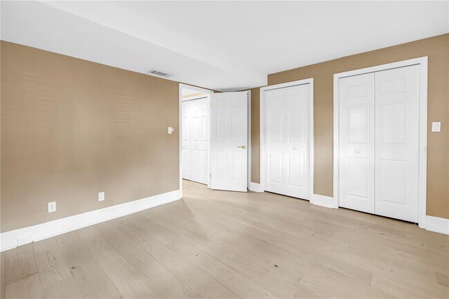 Building Photo - 1355 Pinellas Bayway S