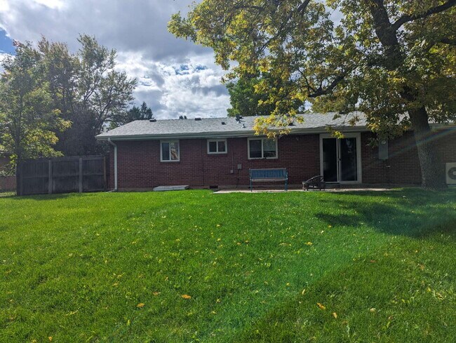 Building Photo - Super location in Martin Acres Neighborhood!