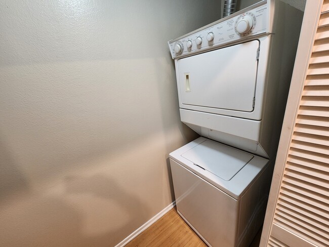 Building Photo - 2429 Watermarke Pl