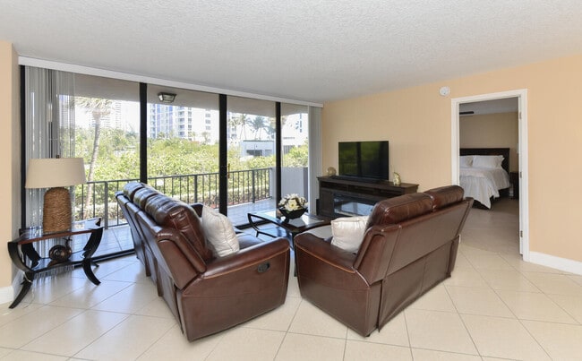 Building Photo - 4200 N Ocean Dr
