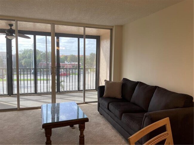 Building Photo - 740 S Federal Hwy