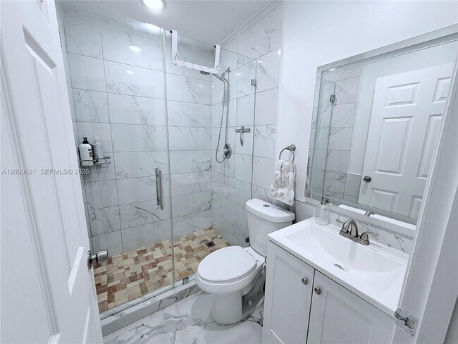 Building Photo - 11020 SW 42nd Terrace