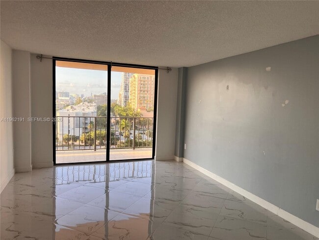 Building Photo - 210 174th St