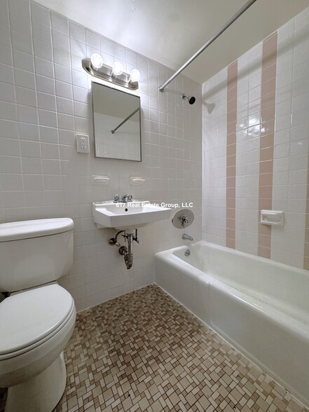 Building Photo - 70 S Huntington Ave